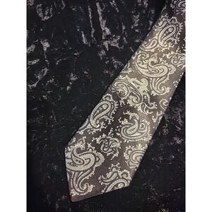 Vintage Gentry Mens Neck Tie Black Gray Paisley Professional Suit Office